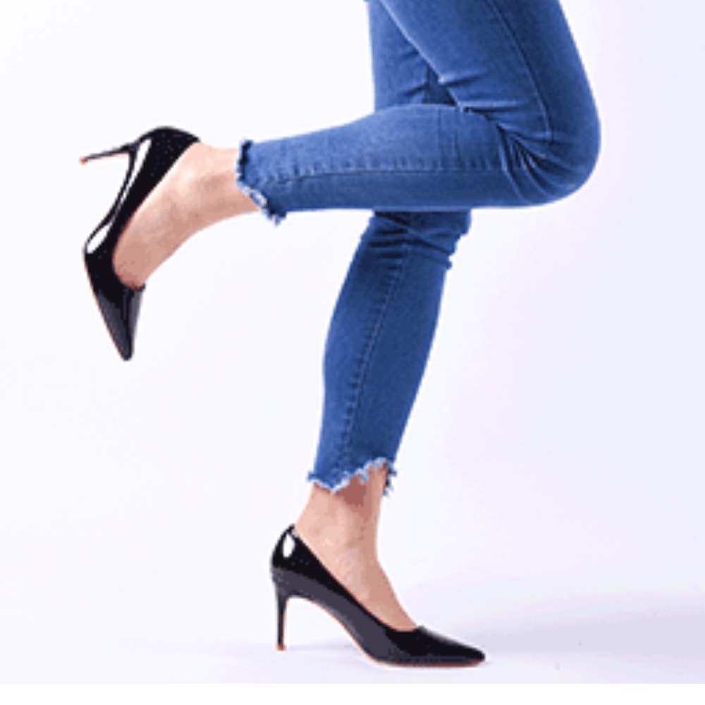 New NIB GENSHUO Black Patent Stiletto Pumps High Heels Closed Toe Size 9